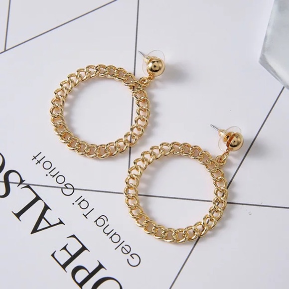 Gold circle chain trending style hoop earrings - Picture 1 of 5